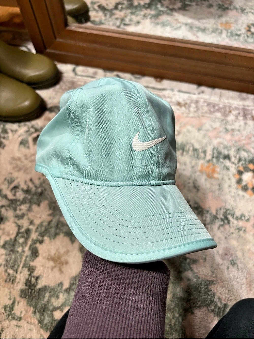 Nike Women's Sage Green Cap Like New